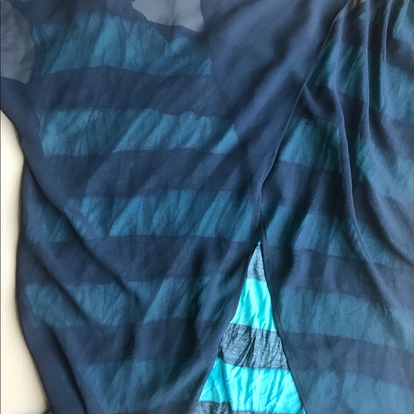 Blue stripped open top - Picture 5 of 6